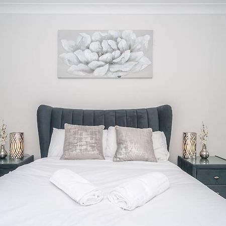 Апартаменти Luxury 2Bed 2Bath Flat In City Centre- Free Parking! Единбург Екстер'єр фото