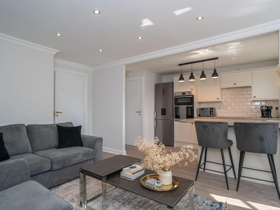 Апартаменти Luxury 2Bed 2Bath Flat In City Centre- Free Parking! Единбург Екстер'єр фото