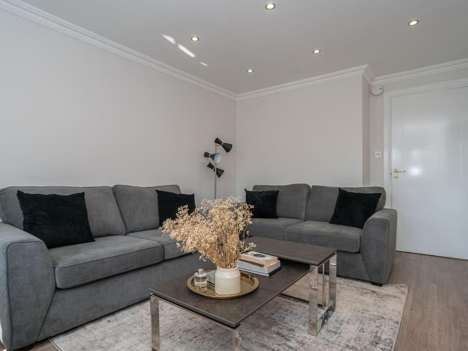 Апартаменти Luxury 2Bed 2Bath Flat In City Centre- Free Parking! Единбург Екстер'єр фото
